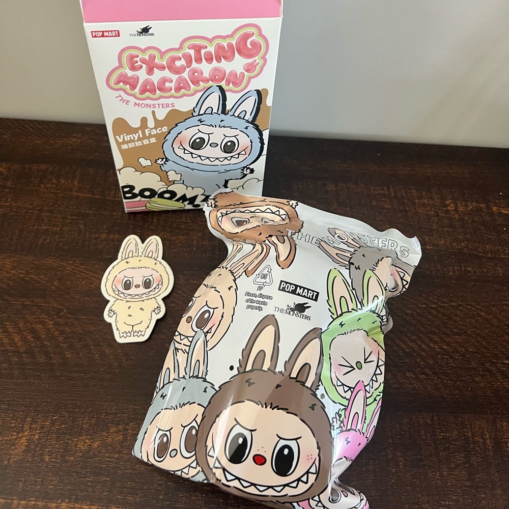 Authentic pop mart exciting macaron labubu NEW IN BOX- SOYMILK